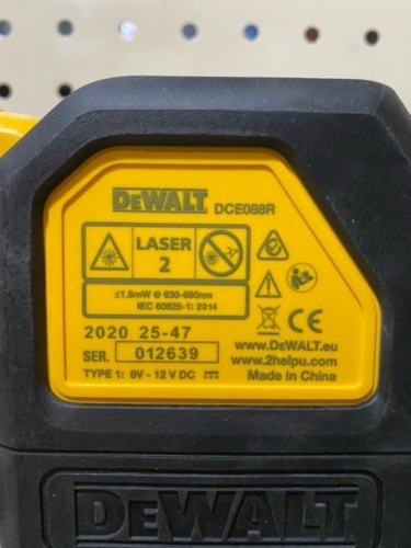 Аккумуляторный лазерный нивелир DeWalt DCE 088 D1R фото 8